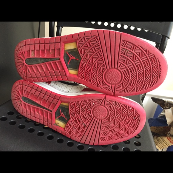 Nike Air Jordans Sz 9 - Picture 5 of 5